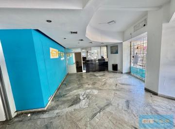 Local comercial · 87m² · Local en Venta Balvanera en Esquina