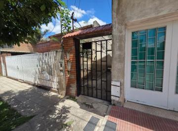 PH de 3 ambientes, Alvear · Venta Casa Interna a Terminar Fragata Sarmiento 3200 Rosario