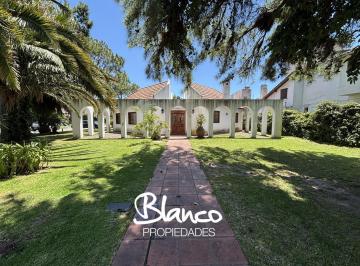 Casa · 121m² · 5 Ambientes · 2 Cocheras · Casa en Venta en Aranjuez Country Club, Escobar, G. B. a. Zona Norte