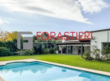 Casa · 182m² · 5 Ambientes · Casa en Venta en Barrio Cerrado en Pilar