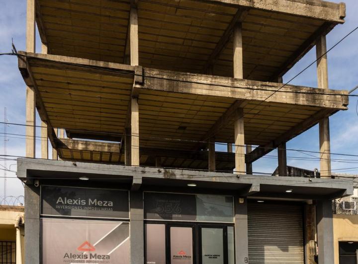 Edificio · 275m² · 4 Ambientes
