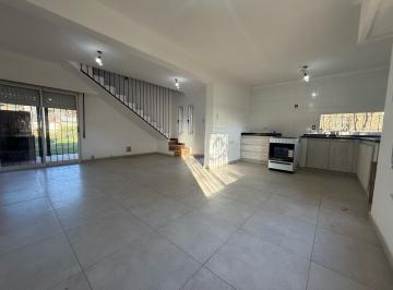 Casa · 121m² · 4 Ambientes · 1 Cochera · Venta Casa 3 Dorm. en Roldan