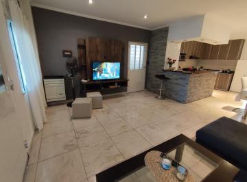 PH · 80m² · 3 Ambientes · 1 Cochera · PH en Fortunato de La Plaz