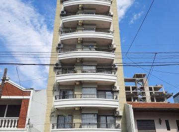 Departamento de 4 ambientes, Lanús · Venta de Exclusivo Piso de 4 Amb. con Cochera en Pleno Lanusita