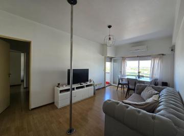 Departamento · 65m² · 3 Ambientes · 1 Cochera · Departamento 3 Ambientes - Cochera - Al Frente con Balcon