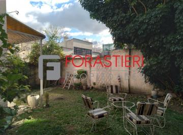 Casa · 150m² · 4 Ambientes · 1 Cochera · Casa en Venta