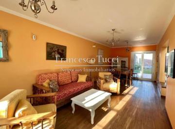 Casa · 200m² · 4 Ambientes · 2 Cocheras · Casa en Venta 4 Ambientes Castelar