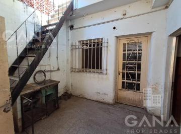 Departamento · 37m² · 3 Ambientes · Venta Departamento de Pasillo a Reciclar en Barrio Arroyito 1 Dormitorio y Comodin