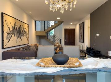 Casa · 240m² · 5 Ambientes · 4 Cocheras · Venta Casa Docta 3 Dorm. Etapa 2