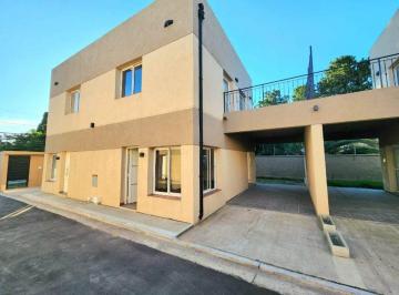 Casa de 3 ambientes, Ituzaingó · Duplex en Venta en Ituzaingo Norte