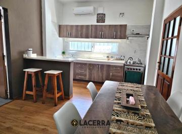Casa · 175m² · 4 Ambientes · 1 Cochera · Casa 4 Ambientes con Quincho, Parrilla y Terraza