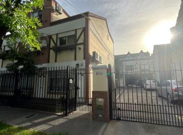 Casa · 60m² · 4 Ambientes · 1 Cochera · Triplex en Munro, Vicente Lopez