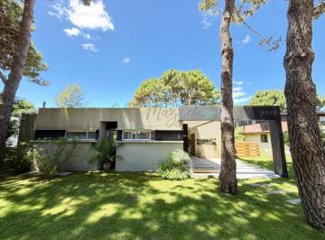 Casa · 130m² · 4 Ambientes · Casa en Venta - Pinamar