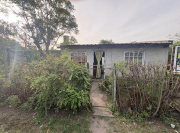 Casa · 110m² · 5 Ambientes · 1 Cochera · Casa en Lote Esquina en Libertad