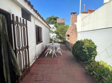 Casa de 12 ambientes, Córdoba · Casa en Venta - Urca - 3 Dorm!