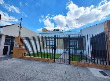 KNK-KNK-5116_2 · Oportunidad Venta Chalet 6 Ambientes Escucha Oferta