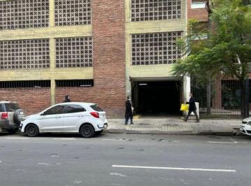 Garage , Córdoba · Oportunidad! Cochera Pb en Nueva Córdoba!