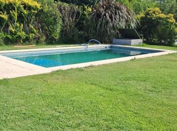Casa · 210m² · 4 Ambientes · 4 Cocheras · Casa en Venta en Sausalito, Pilar, G. B. a. Zona Norte