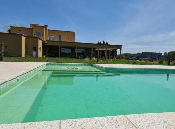 piscina · Casa en Estancia La Macarena