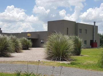 casa en la macarena · Casa en Capilla del Señor