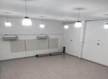 Bodega-Galpón · 167m² · 5 Ambientes · 2 Cocheras · Alquiler Salon Comercial
