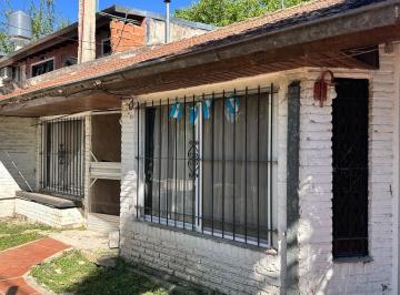 Casa · 466m² · 3 Ambientes · 1 Cochera · Lote Casa a Refaccionar en Venta 3 Ambientes 2 Dorm. Garin Escobar