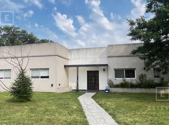 Casa · 150m² · 5 Ambientes · 1 Cochera