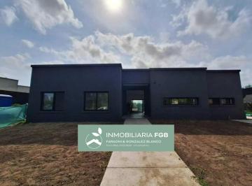 Casa · 170m² · 5 Ambientes · 4 Cocheras · Casa en 1 Planta en Venta en Barrio Norte | El Cantón | 3 Dorm. | Dependencia de Servicio |opo