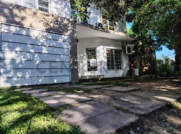Casa · 180m² · 8 Ambientes · 1 Cochera · Venta Casa en Granadero Baigorria Lado Rio