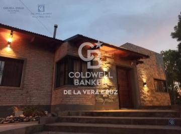 Casa · 208m² · 9 Ambientes · 2 Cocheras · Casa en Venta en Colastiné 4 Dorm. - Piscina