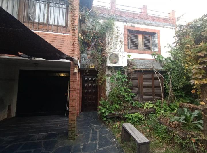 Casa · 110m² · 5 Ambientes · 2 Cocheras