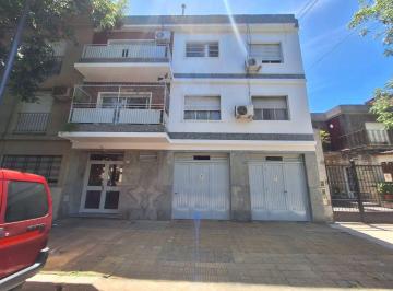 FHP-FHP-134_2 · Hermoso 2 Amb Pb Tipo PH con Patio! Ideal Inversor