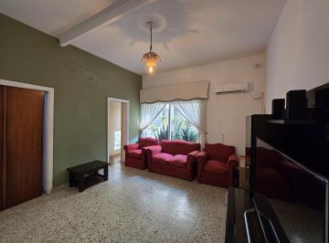 Casa · 1m² · 5 Ambientes · Casa Dividida en 2 Unidades Completamente Independiente
