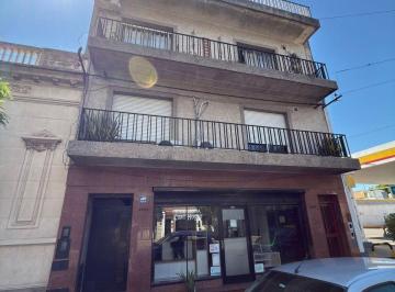 PH · 262m² · 4 Ambientes · Propiedad de Pasillo Unica + Local Al Frente
