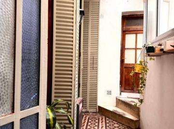 PH de 3 ambientes, Boedo · PH en Venta de 3 Ambientes en Boedo con Entrepisos y Pequeña Terraza