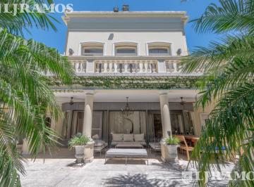 Casa · 750m² · 9 Ambientes · 7 Cocheras · Casa en Venta en Santa Rita, San Isidro