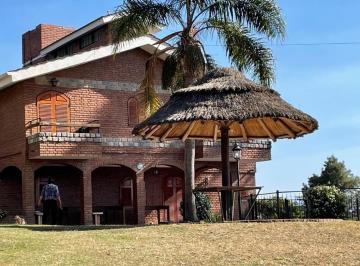 Casa · 516m² · 4 Ambientes · 2 Cocheras · Casa en Venta con Pileta, Costa Azul, Villa Carlos Paz