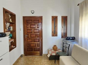 Casa · 156m² · 4 Ambientes · 1 Cochera · Casa en Venta de 2 Dorm. en Saladillo.