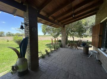 Casa · 150m² · 3 Ambientes · 2 Cocheras · Venta Casa de Campo en Soldini