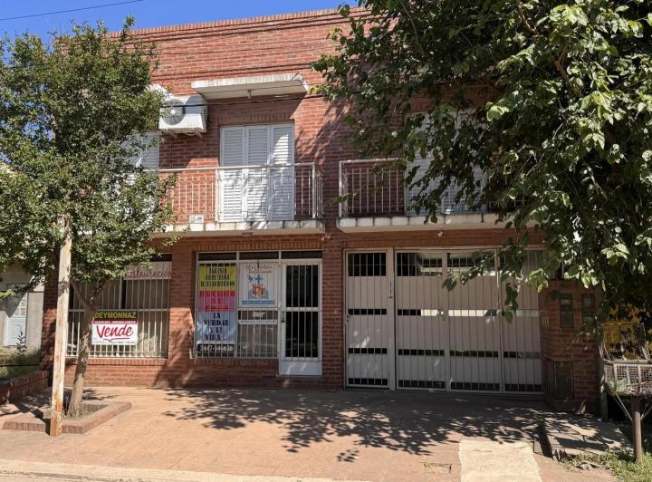 Local comercial · 170m² · 5 Ambientes · 2 Cocheras