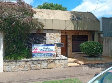 Terreno · 95m² · 3 Ambientes · Chalet 3 Amb Gran Fondo Ideal Para Refaccionar Cerca de La Estacion.