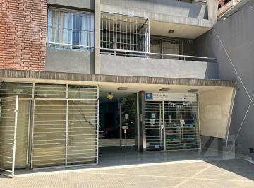 Local comercial · 75m² · 75 m² con Dos Baños y Patio.