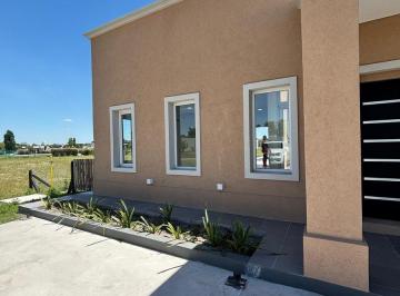 Casa · 950m² · 3 Ambientes · 1 Cochera · Casa en Lujan
