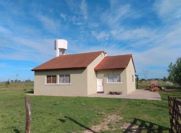 Casa de 4 ambientes, Presidente Perón · Chalet de Cuatro Ambientes