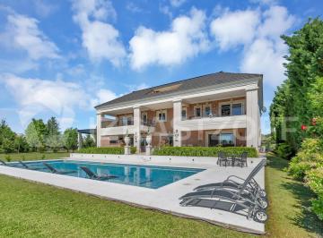 Casa · 476m² · 4 Dormitorios · 4 Cocheras · Casa en Venta de 4 Dorm. en Haras Santa María, Escobar