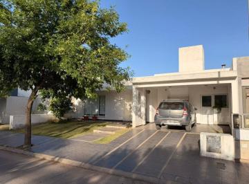 Casa de 5 ambientes, Córdoba · Casa en Venta en El Barrio Claros del Bosque
