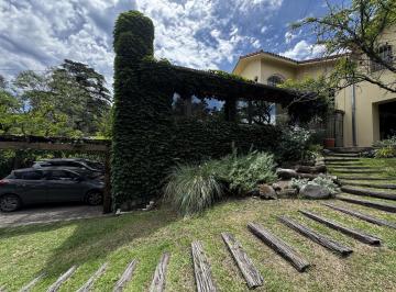Casa · 414m² · 4 Ambientes · 2 Cocheras · ¡Venta! Increíble Casa en Cóndor Alto ¡Con Escritura!