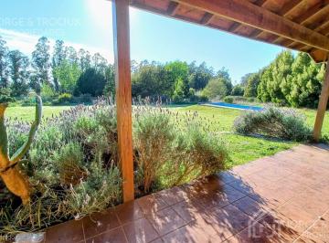 Casa · 150m² · 5 Ambientes · 1 Cochera · Venta - Casa Quinta de 2.25 Ha en La Paregrina - Sierra de Los Padres