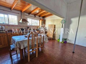 Casa · 90m² · 3 Ambientes · Oportunidad! Casa Americana 3 Ambientes con Parque y Parrilla