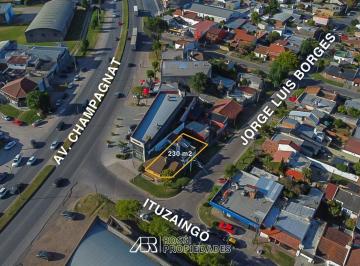 Casa · 135m² · 4 Ambientes · 1 Cochera · Ituzaingó 6205 | Villa Primera